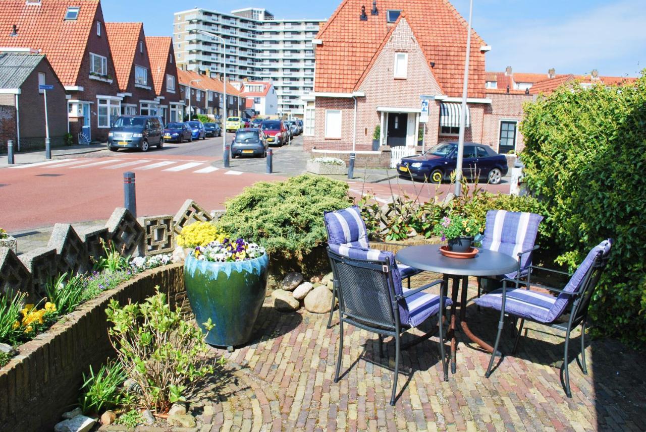 Strandhuis Everts Egmond aan Zee Buitenkant foto